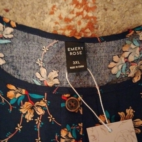 Women's plus size 3x Floral half sleeve navy blue peplum/tunic top - Picture 4 of 4